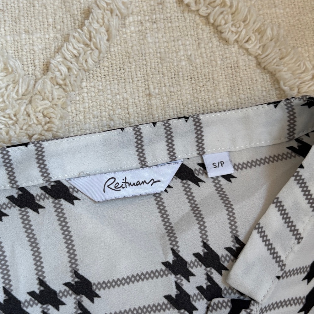 Reitmans Black & White Grid Houndstooth Button-Up Blouse - Picture 7 of 10